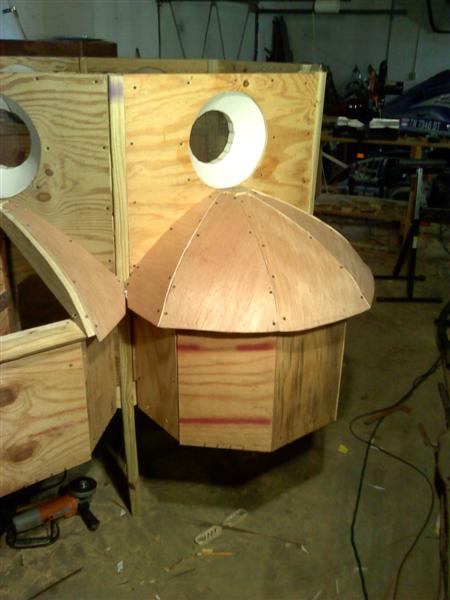 Adding roof to nesting box